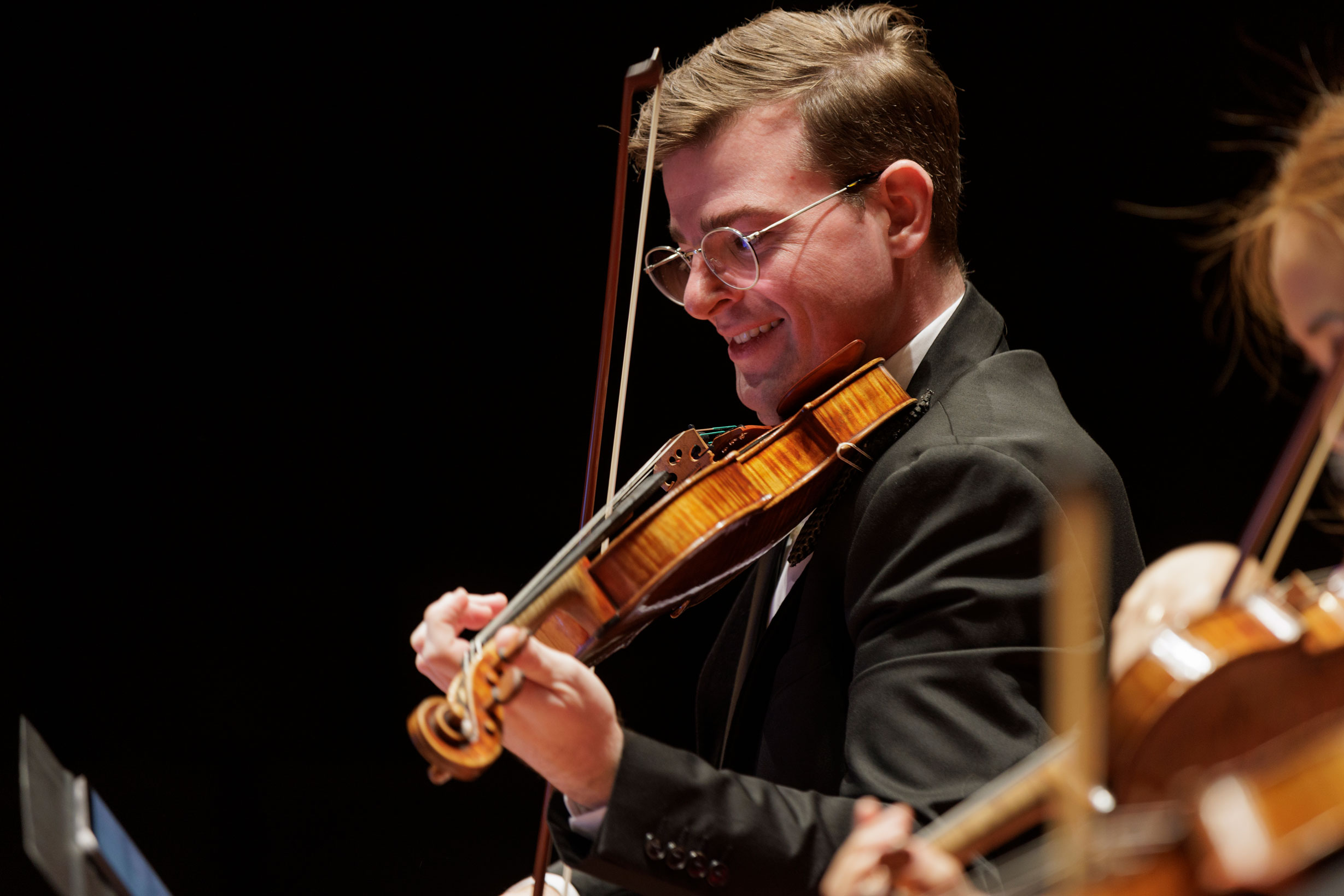 Violin professor Chad Hoopes plays the violin