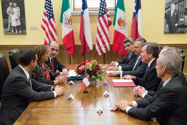 Officials from Mexico, GRUMA-Mission Foods and SMU at the signing ceremony creating the Mission-Foods Texas-Mexico Center.